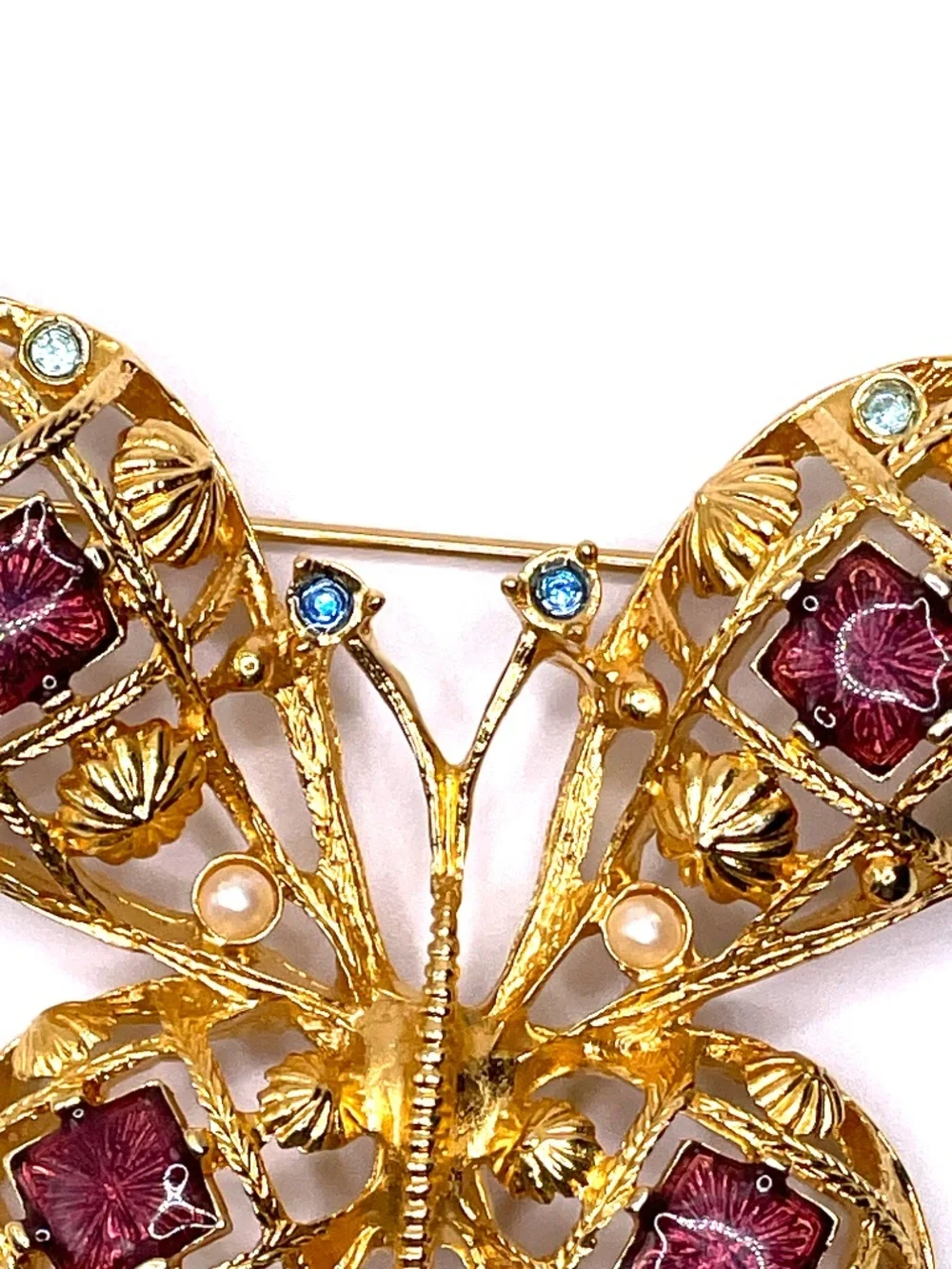 Vintage Avon Signed 70's 80's Gold Tone Butterfly Pin brooch